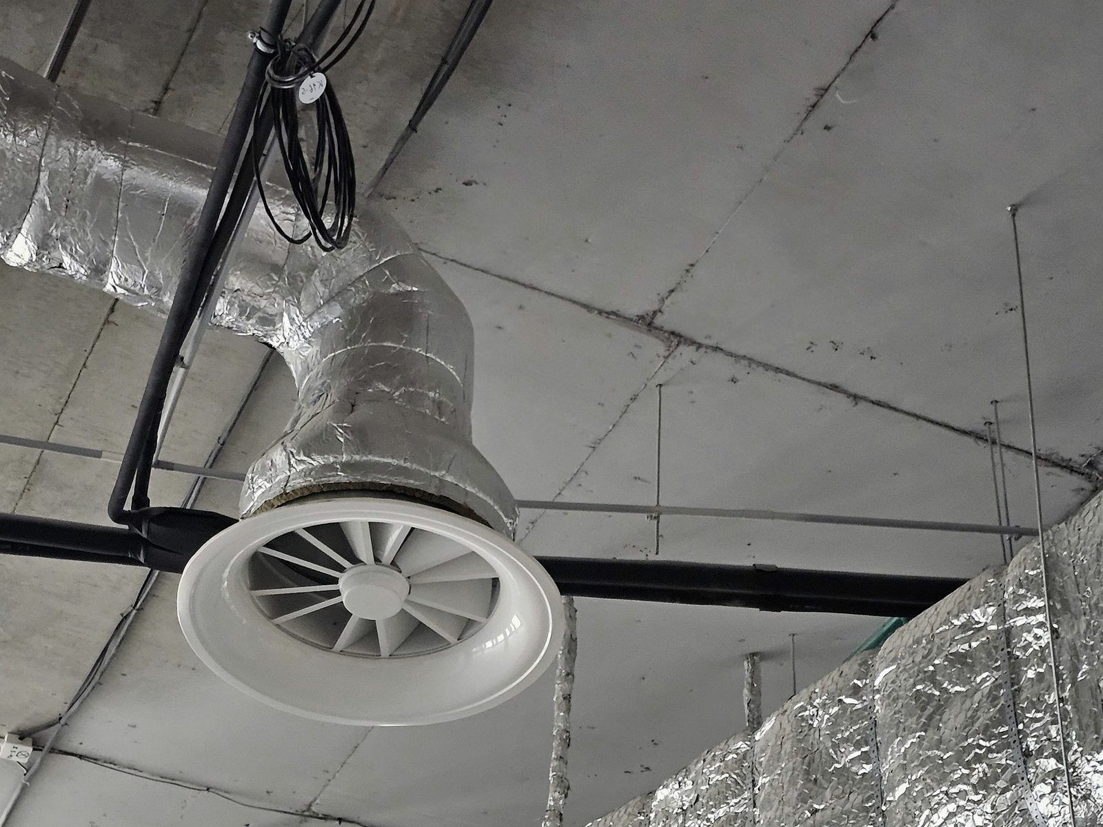 Ellis Heating & Air Conditioning Inc heating and air conditioning work in Delray Beach