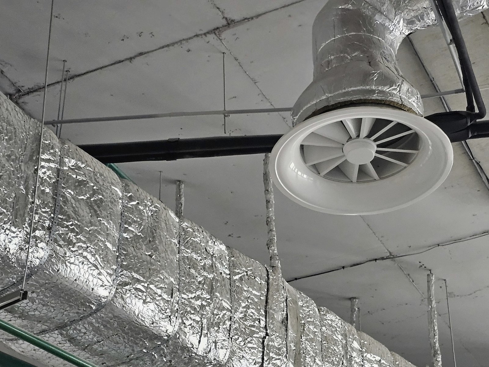 Boone Heating & Air Conditioning heating and air conditioning work in Bellflower